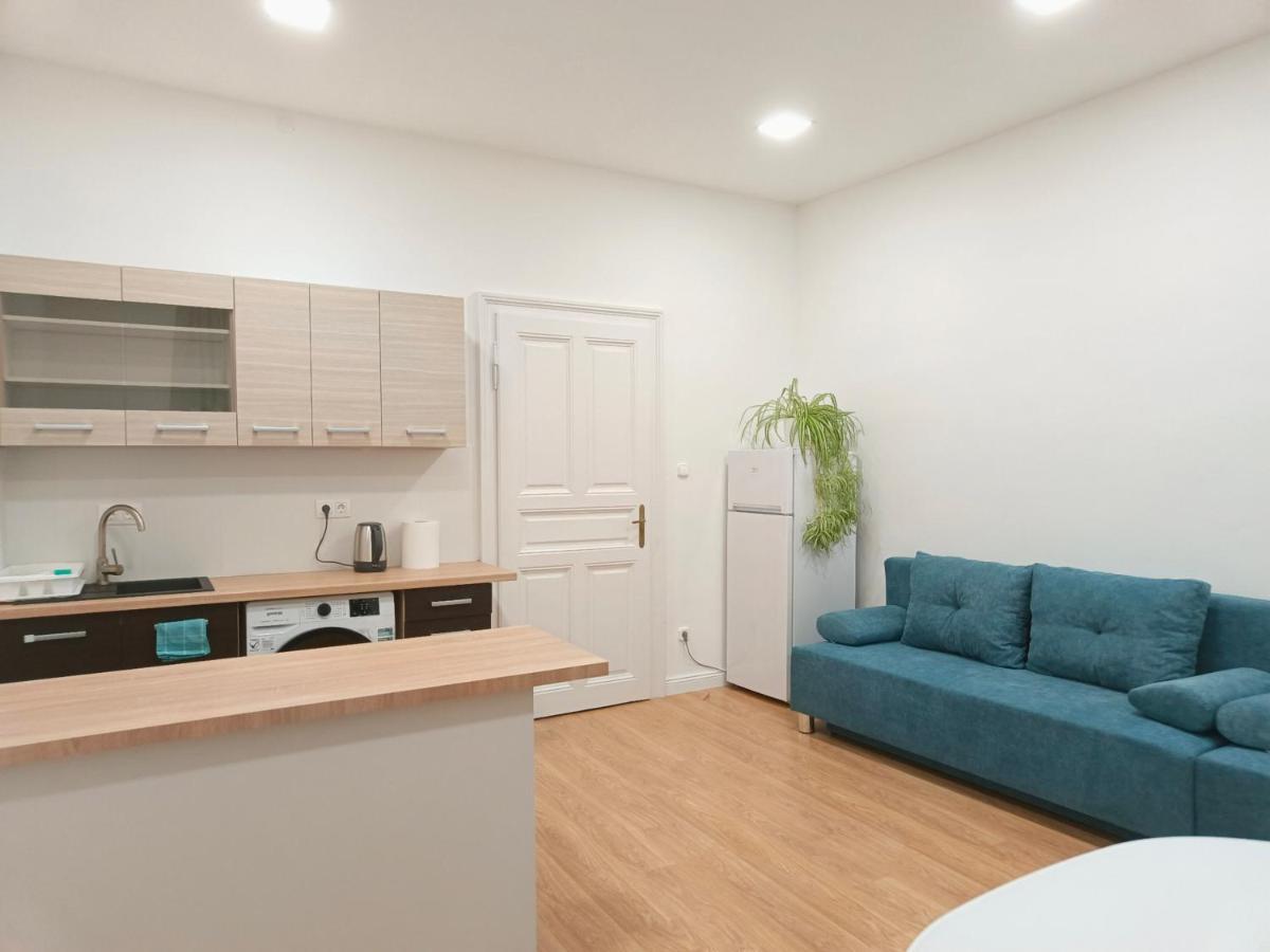 Ruyi Holiday -Csaladi Haz Sopron Exterior foto