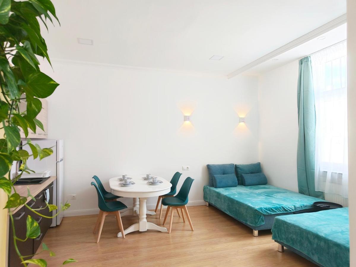 Ruyi Holiday -Csaladi Haz Sopron Exterior foto