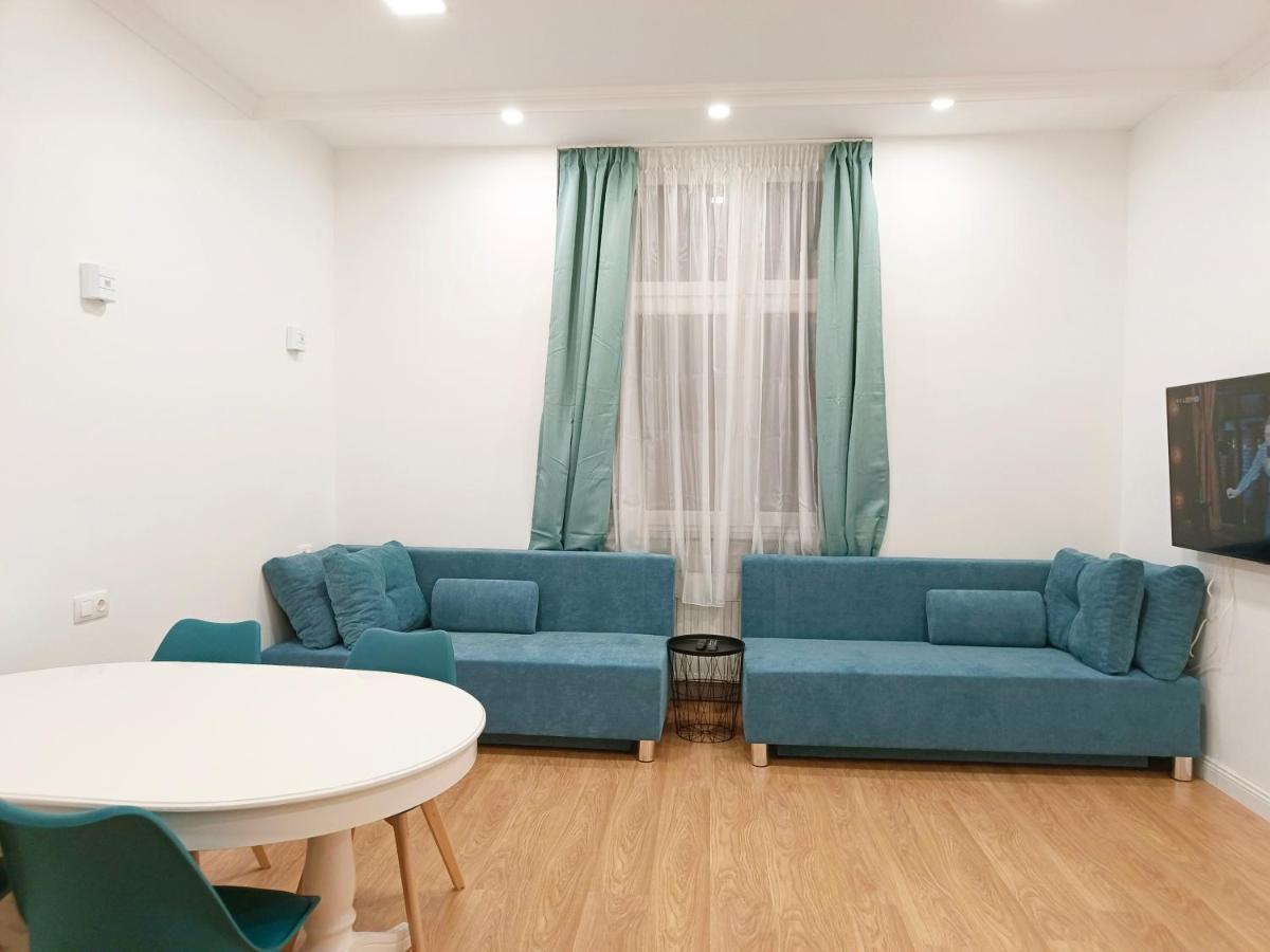 Ruyi Holiday -Csaladi Haz Sopron Exterior foto