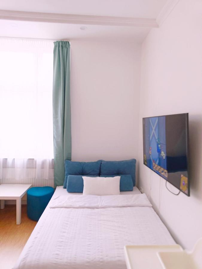 Ruyi Holiday -Csaladi Haz Sopron Exterior foto