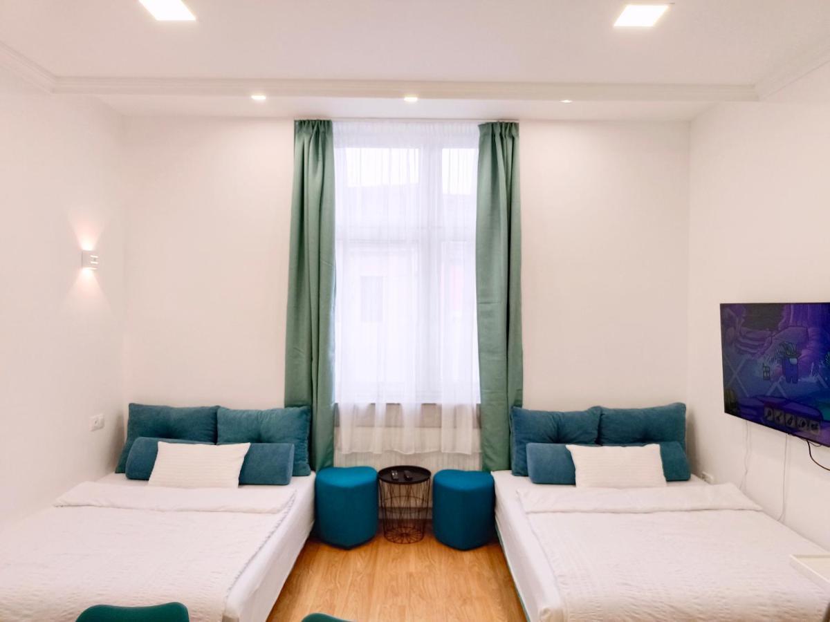 Ruyi Holiday -Csaladi Haz Sopron Exterior foto